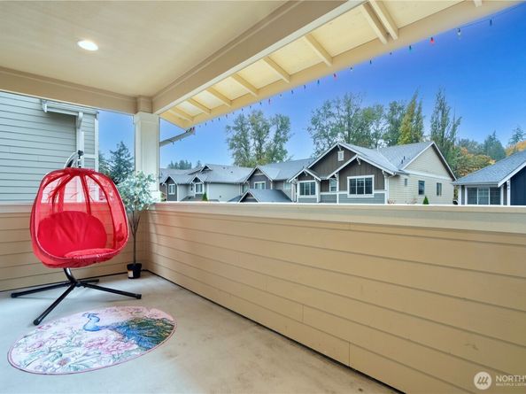 20042 94th Avenue NE, Bothell WA 98011