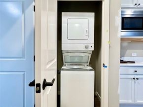 3943 McCormick Village Drive 66, Bremerton WA 98312