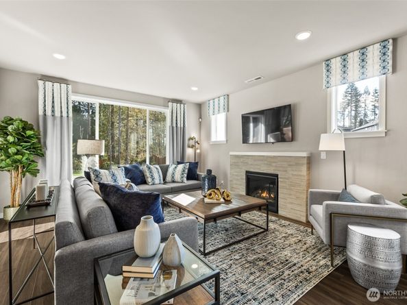 3943 McCormick Village Drive 66, Bremerton WA 98312