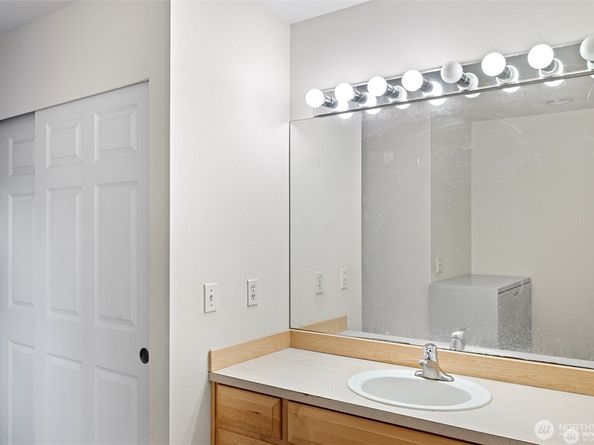 16400 44th Avenue W, Lynnwood WA 98037