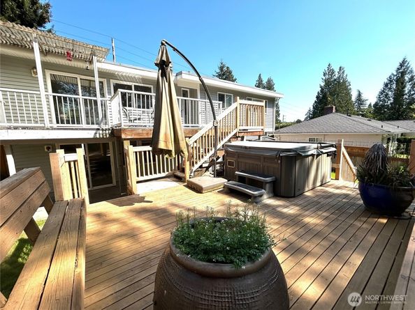 10231 NE 24th Street, Bellevue WA 98004