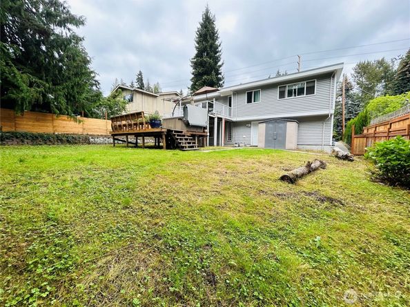 10231 NE 24th Street, Bellevue WA 98004