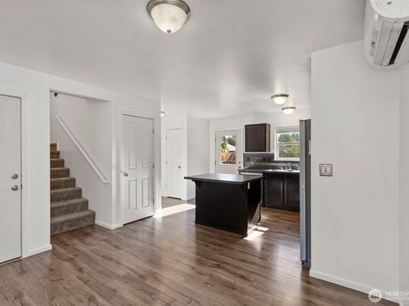 434 NE OHenry Court, Poulsbo WA 98370