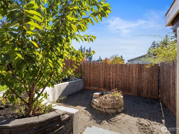 434 NE OHenry Court, Poulsbo WA 98370