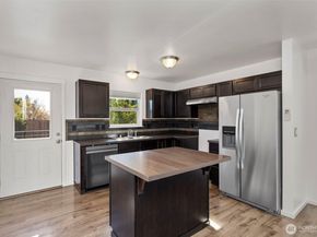 434 NE OHenry Court, Poulsbo WA 98370