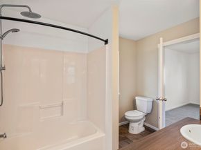 434 NE OHenry Court, Poulsbo WA 98370