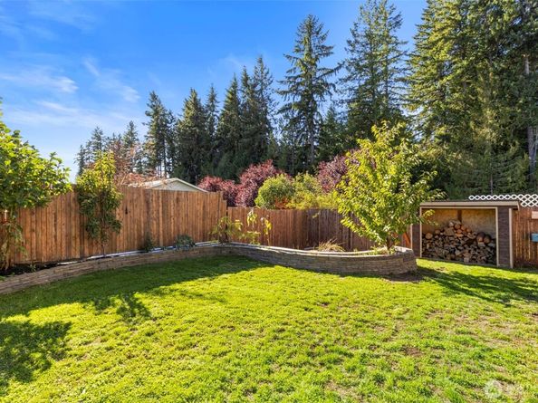 434 NE OHenry Court, Poulsbo WA 98370