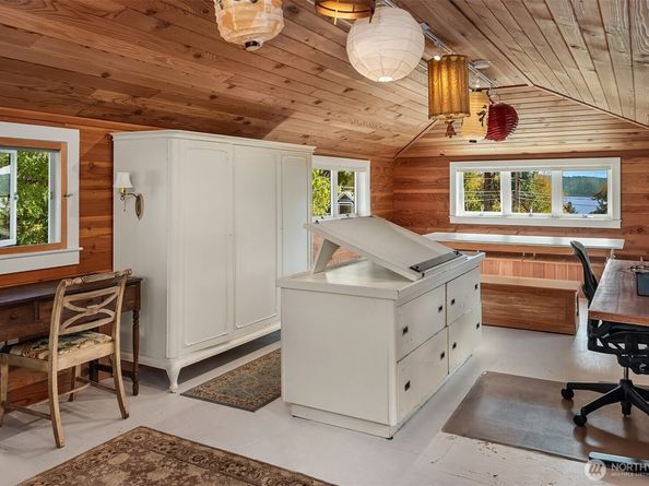 20405 Chautauqua Beach Road SW, Vashon WA 98070