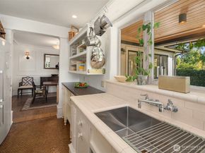 20405 Chautauqua Beach Road SW, Vashon WA 98070