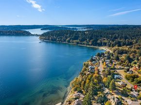 20405 Chautauqua Beach Road SW, Vashon WA 98070