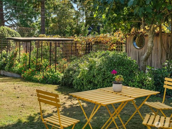 20405 Chautauqua Beach Road SW, Vashon WA 98070