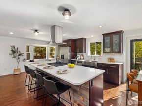 2605 NE 5th Court, Renton WA 98056