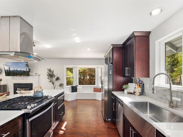2605 NE 5th Court, Renton WA 98056
