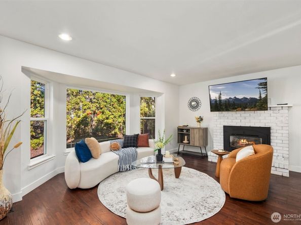 2605 NE 5th Court, Renton WA 98056