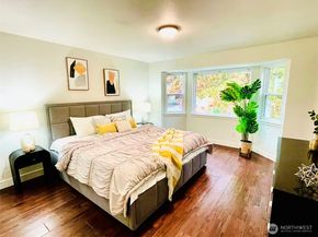 2605 NE 5th Court, Renton WA 98056