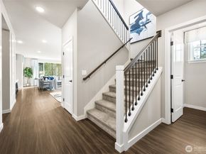 3948 McCormick Vlg Drive 31, Bremerton WA 98312