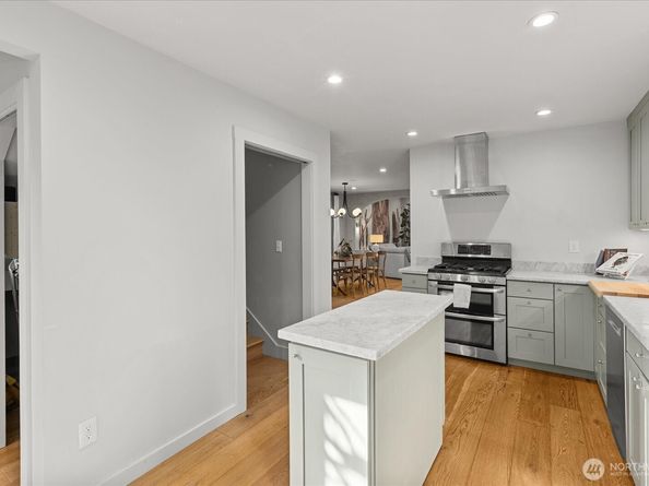 206 25th Avenue S, Seattle WA 98144