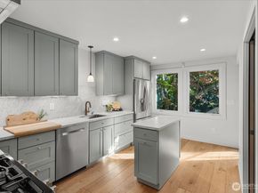 206 25th Avenue S, Seattle WA 98144