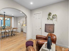 206 25th Avenue S, Seattle WA 98144