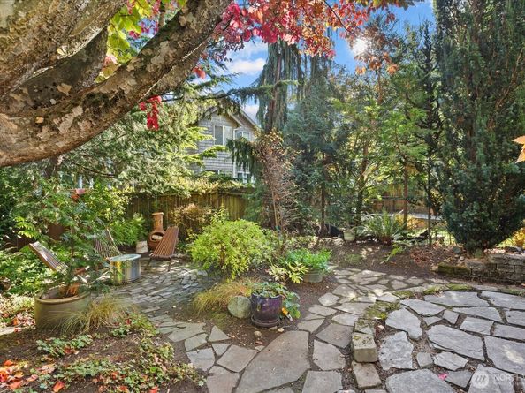 206 25th Avenue S, Seattle WA 98144