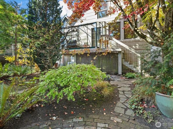 206 25th Avenue S, Seattle WA 98144