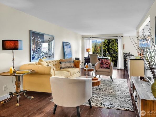 3200 W Commodore Way 207, Seattle WA 98199