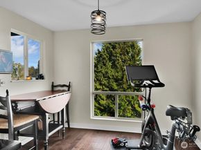 3200 W Commodore Way 207, Seattle WA 98199