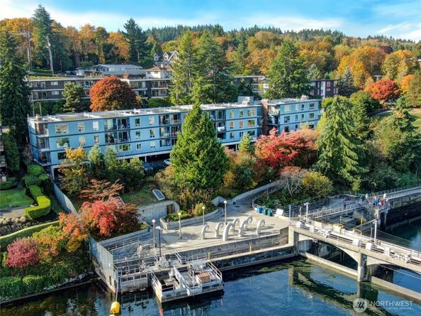 3200 W Commodore Way 207, Seattle WA 98199