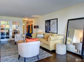 3200 W Commodore Way 207, Seattle WA 98199