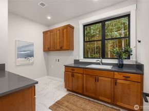 7535 NE West Port Madison Road, Bainbridge Island WA 98110