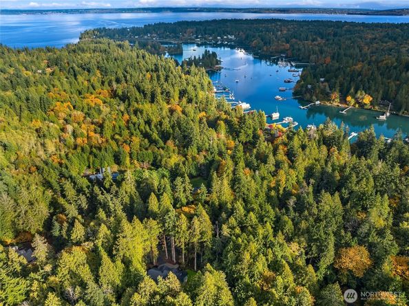 7535 NE West Port Madison Road, Bainbridge Island WA 98110