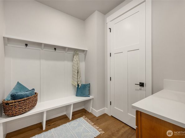 7535 NE West Port Madison Road, Bainbridge Island WA 98110