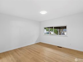 7702 202nd Place SW, Edmonds WA 98026