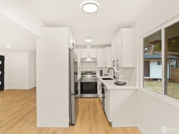 7702 202nd Place SW, Edmonds WA 98026
