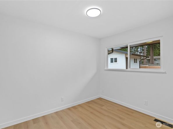 7702 202nd Place SW, Edmonds WA 98026
