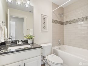 4524 186th PL SE Unit B, Bothell WA 98012