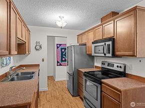 750 N 143rd Street 314, Seattle WA 98133