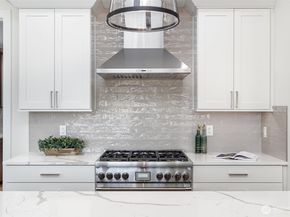 14820 NE 70th Court, Redmond WA 98052