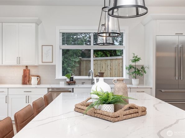 14820 NE 70th Court, Redmond WA 98052