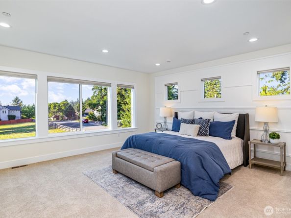 14820 NE 70th Court, Redmond WA 98052