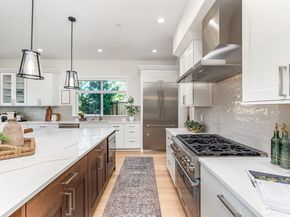 14820 NE 70th Court, Redmond WA 98052