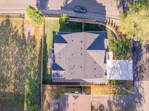 14820 NE 70th Court, Redmond WA 98052