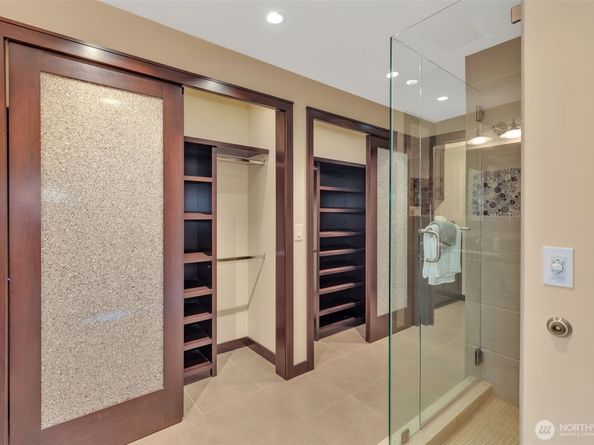 1231 5th Avenue N 101, Seattle WA 98109