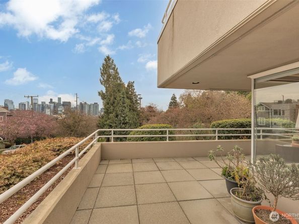 1231 5th Avenue N 101, Seattle WA 98109