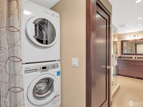 1231 5th Avenue N 101, Seattle WA 98109