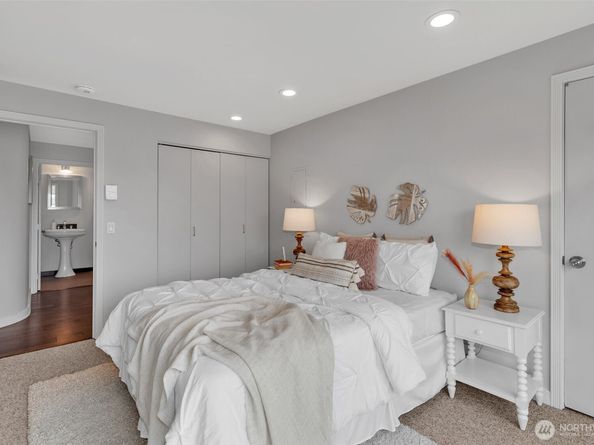 1231 5th Avenue N 101, Seattle WA 98109