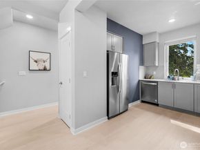 2007 101st Avenue SE 3, Lake Stevens WA 98258