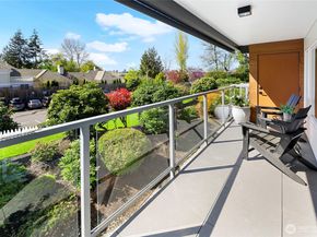 2501 Canterbury Lane E 221, Seattle WA 98112