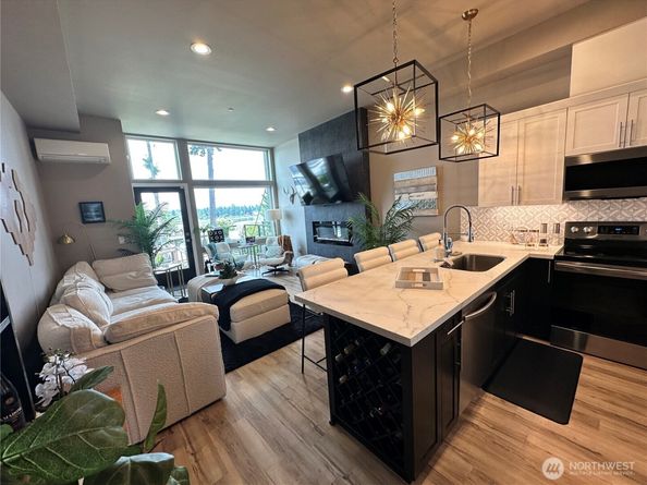 1149 Wheaton Way, Bremerton WA 98310