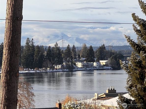1149 Wheaton Way, Bremerton WA 98310